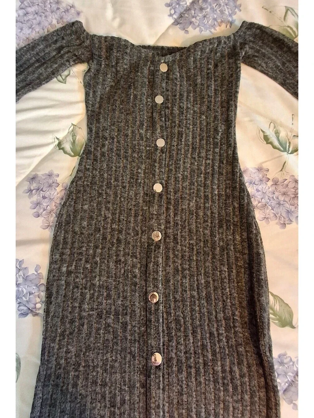 Cozy Gray Ribbed Button-Front Knit Dress with Long Sleeves